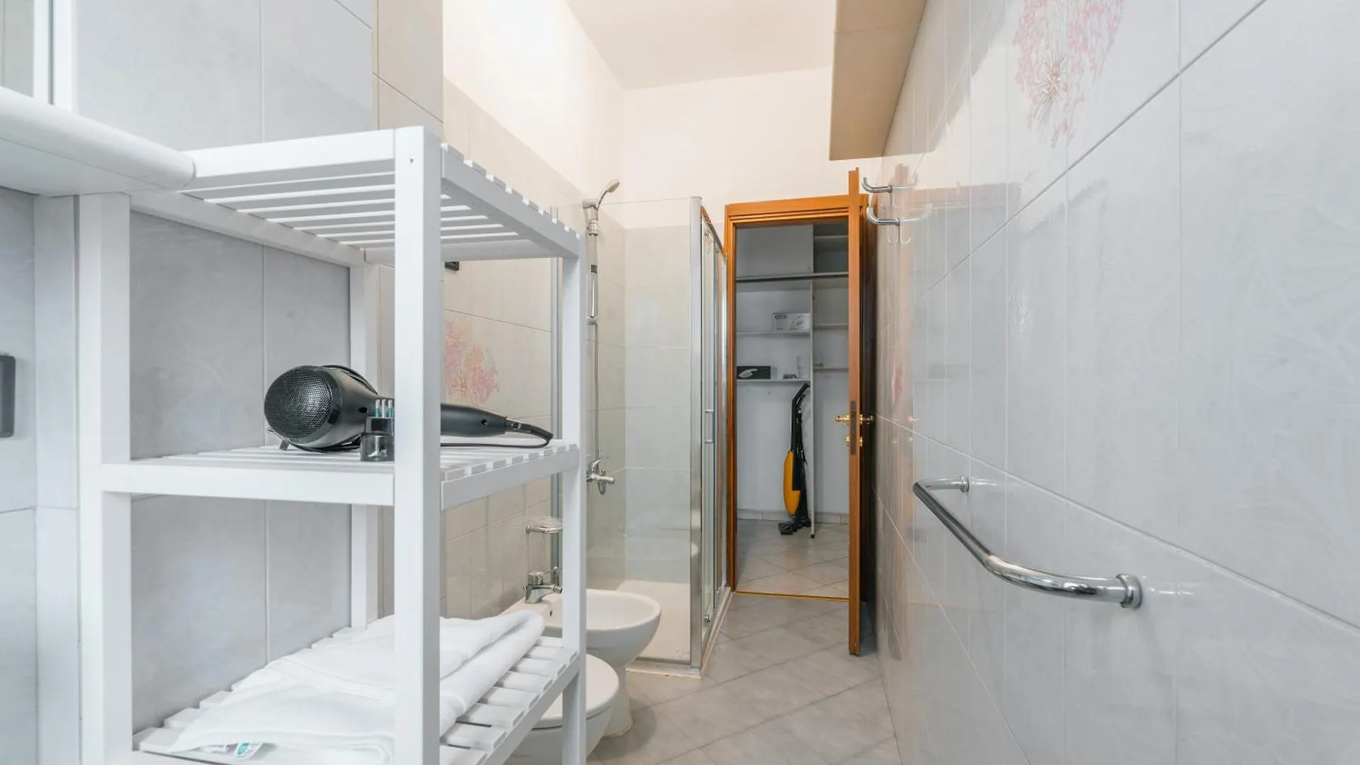 Ihost Apartment - De Andreis 11 Milaan